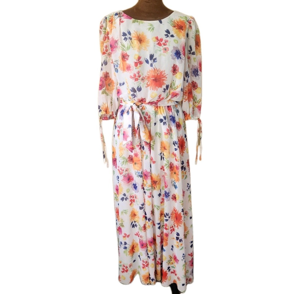 NWT Kiwe Brand Maxi Dress Colorful Floral‎ V Back Size 36 US Small Lined Flowy